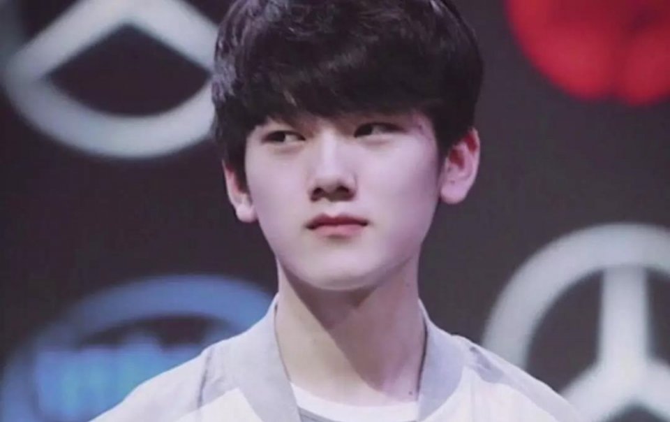 电竞比分网：英雄联盟S10 A组战，SN仰卧起坐头名晋级！